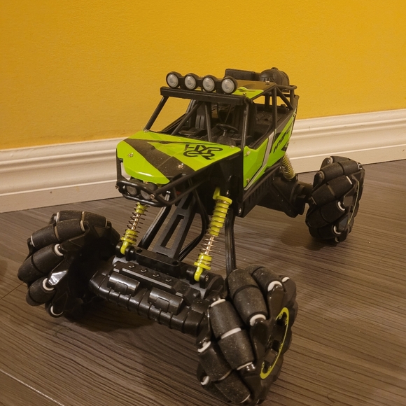 Hyper Drift Climbing King Remote Control Off-road Drifting Stunt Car(Cool Dance) - Picture 2 of 7